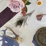 Den sista måltiden (detalj ur installation med blandade objekt 2022)