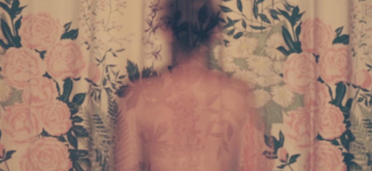 Fade Into Me (Självporträtt fotografi 2022) © Lisa Cowling 